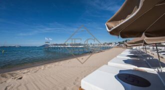 Building, Hotel for sale in Cannes