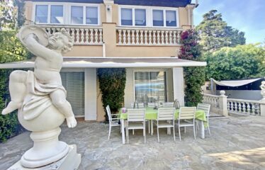 STUNNING VILLA IN CANNES, JUST A 10-MINUTE WALK TO CROISETTE