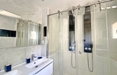 STUNNING VILLA IN CANNES, JUST A 10-MINUTE WALK TO CROISETTE