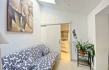 STUNNING VILLA IN CANNES, JUST A 10-MINUTE WALK TO CROISETTE
