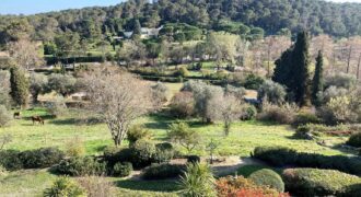 Superb Hillside Plot in a Prestigious Mougins Neighborhood