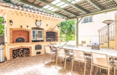 Elegant Villa in the Heart of Cap d’Antibes – Walking Distance to the Beach
