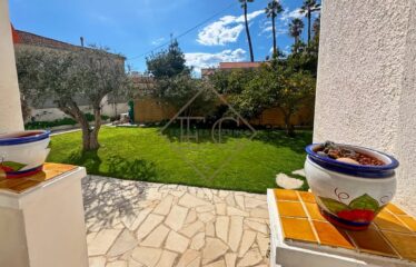 Townhouse – Prime Location, Only 200m from the Beach!