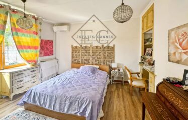 Townhouse – Prime Location, Only 200m from the Beach!