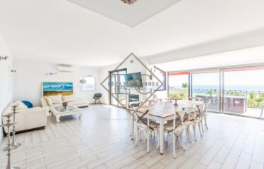Villa avec vue mer panoramique à 180° – Emplacement idéal proche plage