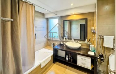 Discover this stunning 180 m² apartment, nestled in a prestigious residence at the entrance of Cannes.