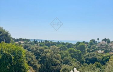FOR SALE – CHARMING VILLA WITH SEA VIEW IN ANTIBES, ABSOLUTE CALM , GATED DOMAIN