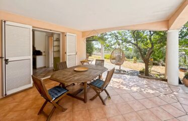 FOR SALE – CHARMING VILLA WITH SEA VIEW IN ANTIBES, ABSOLUTE CALM , GATED DOMAIN