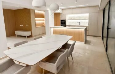 Contemporary Renovated Home with Pool – Mougins . Long term rentals