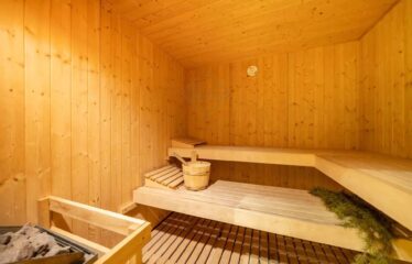 Light and Belle Époque Charm – Private Gardens and Terraces